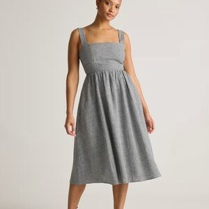 Quince 100% European Linen Fit & Flare
Midi Dress XS